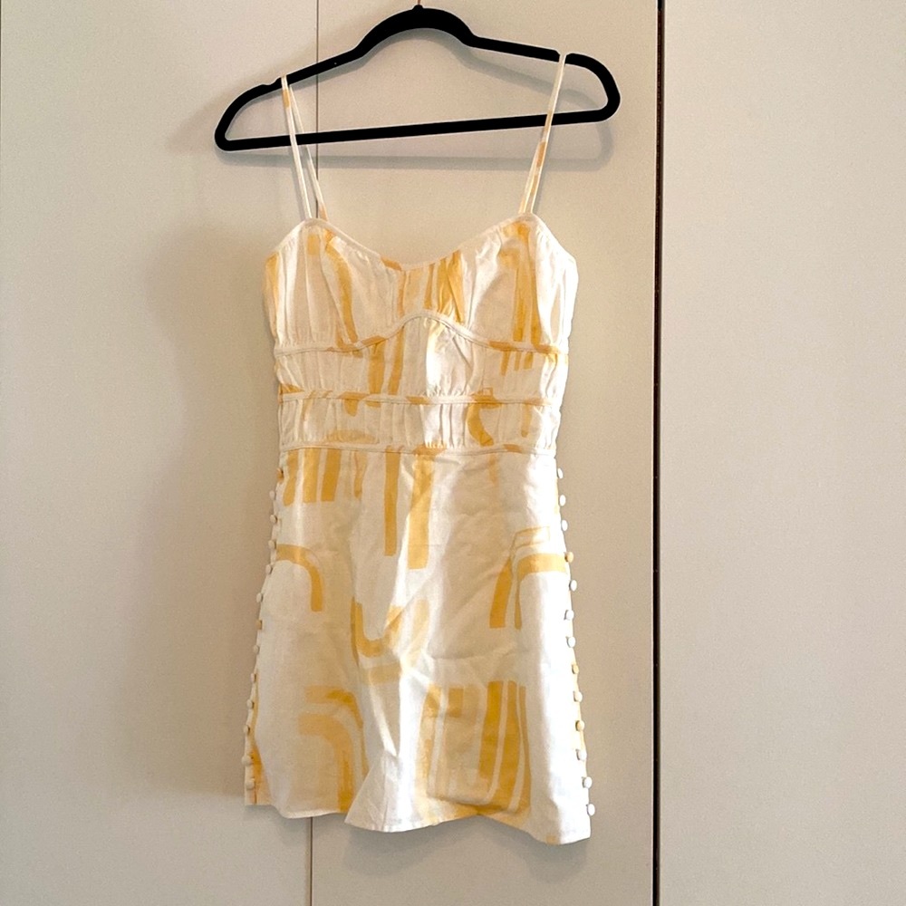 NWT: Sabo Skirt mini dress, white/pale orange with design